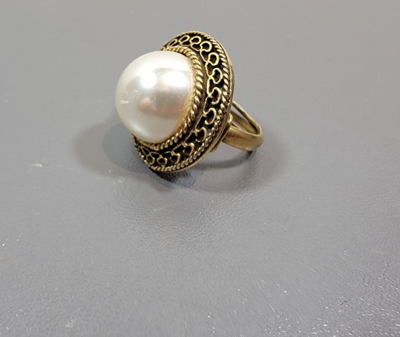 faux pearl ring gold tone metal adjustable usa 6