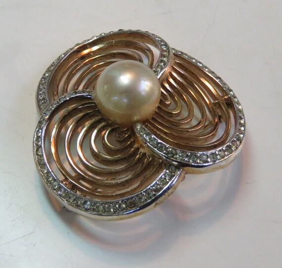 Trifari Pearl Brooch Large Trifoil RETRO - image 3