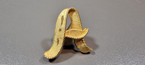 brooch initial pin letter a cursive script gold t… - image 5