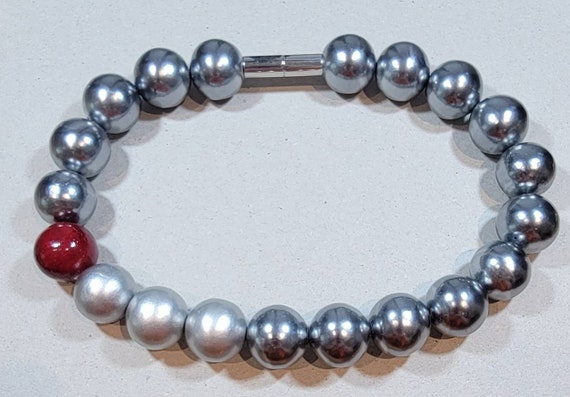 fake pearl Necklace grey and red beads large bold choker