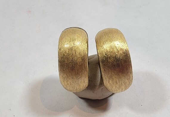 trifari Earrings gold tone metal hoops pierced look