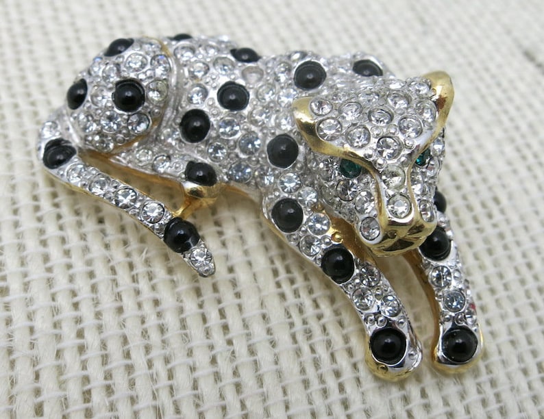 Big Cat Brooch Leopard spotted cat Silver glass HIGH quality pin