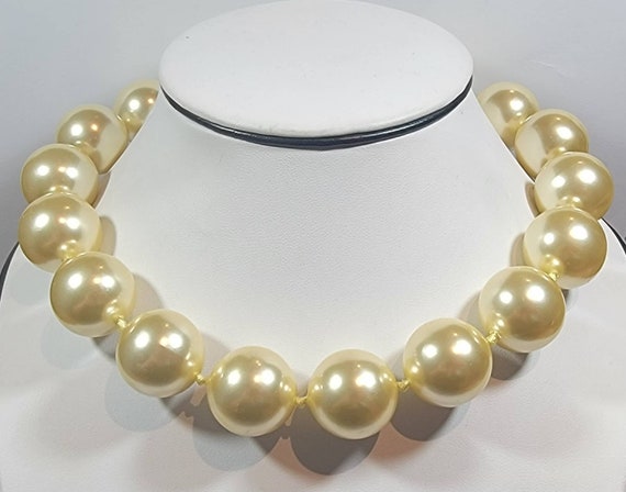 jumbo pearl Necklace big bold adjustable choker a… - image 9