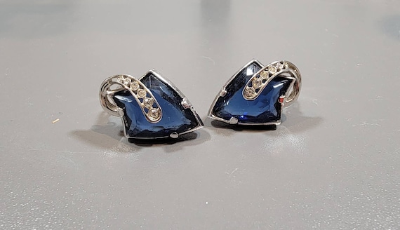 Blue rhinestone earrings clip on unusual stones silver tone