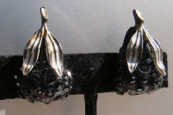 Forbidden Fruit earrings Black Lucite Pear - image 3