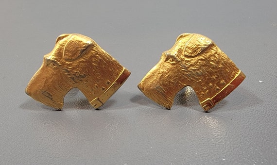 airedale cufflinks dog cufflinks gold tone metal terriers detailed