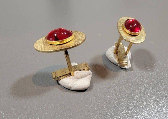 ruby red glass cufflinks gold tone oval cabochons vintage holiday cufflinks