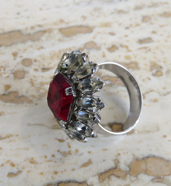 ruby red glass fashion ring rhinestone halo cockt… - image 8