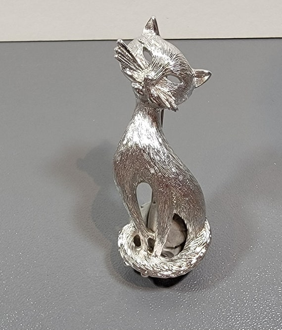 Cat brooch Large monet silvertone modern style