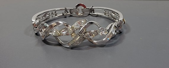trifari bracelet silver tone rhinestone accents vintage