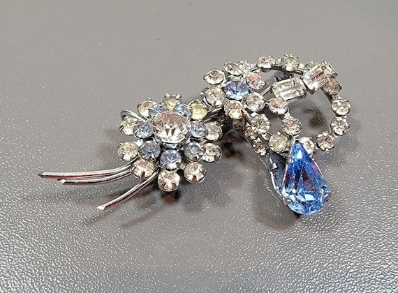 blue rhinestone brooch floral design Austrian
