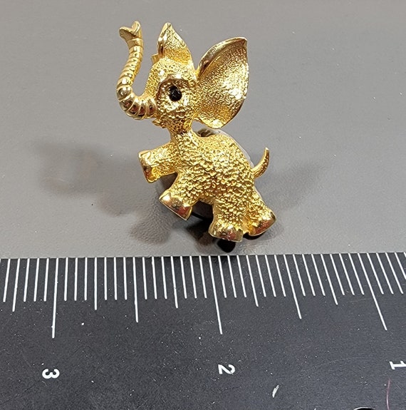 elephant brooch gold tone small rhinestone eye