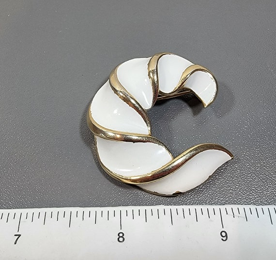 trifari brooch initial pin letter c white enamel