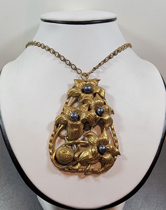 Floral pendant brass fake pearls antique Lily flowers