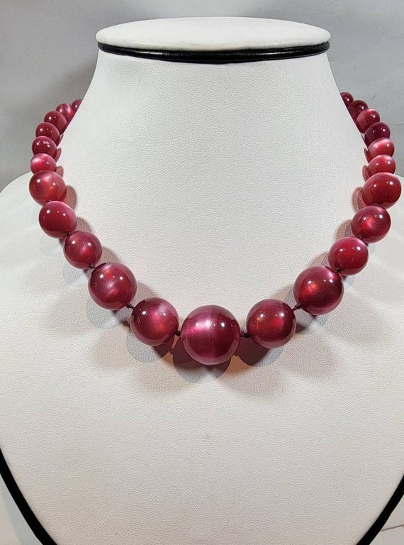 lucite bead necklace raspberry pink choker - image 1