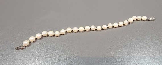 pearl bead bracelet 14 karat gold safety clasp vintage