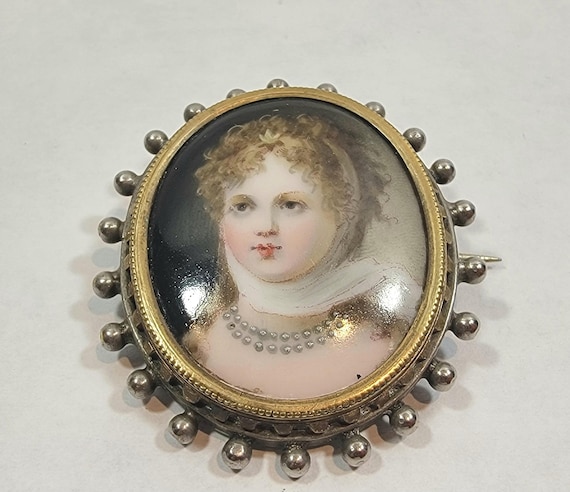 Antique brooch queen Louise of Prussia porcelain portrait miniature