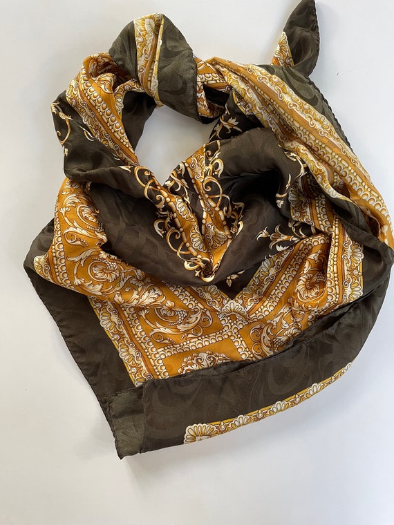 Gold and green silk scarf square Made in Italy