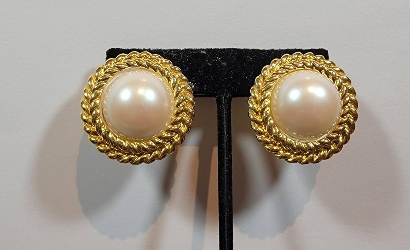 Vintage Simple Champagne Pearl Earrings Studs for Women