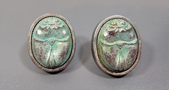 Egyptian revival earrings huge clip on scarabs silver tone boom boom fashion earrings