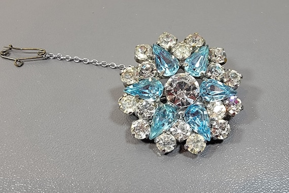 blue rhinestone brooch round with clear stones