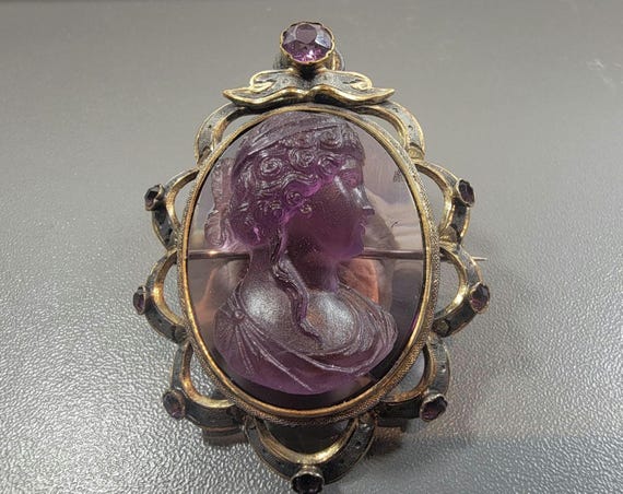 Antique brooch cameo pate de verre purple glass heavy silver and silver gilt setting