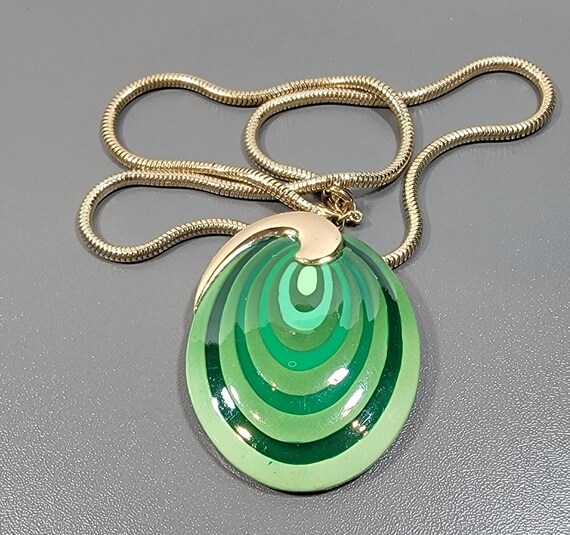 Emerald green necklace Eisenberg Enamel pendant green gold swirls