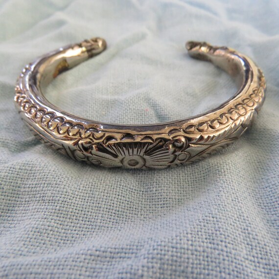 Exotic chinese silver old dragon carve cuff bangle bracelet miao stainless steel Exotic chinese silver old dragon carve cuff bangle bracelet miao stainless steel