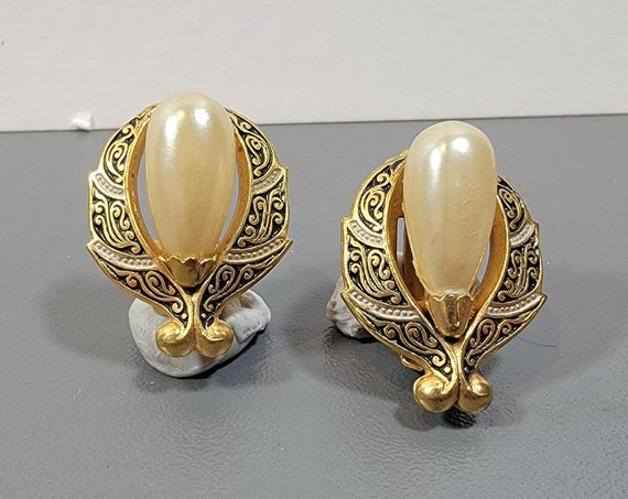 spanish Damascene earrings  pearls golden souvenir toledo