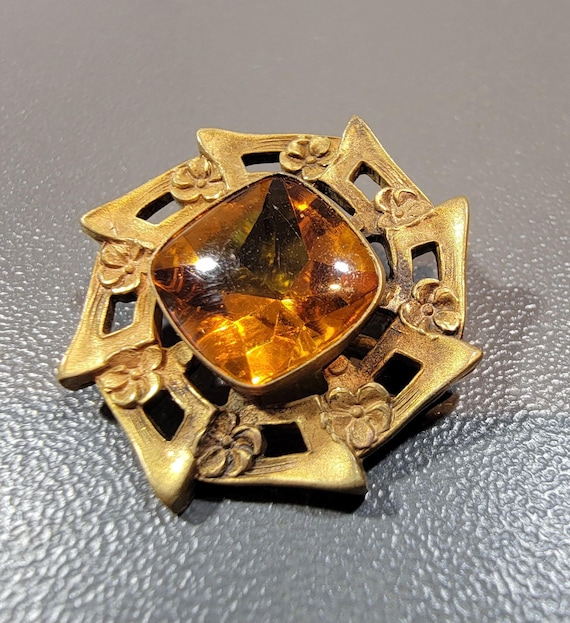 Antique brooch Citrine glass Victorian small floral