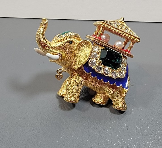 elephant brooch rhinestones faux pearls gold plated