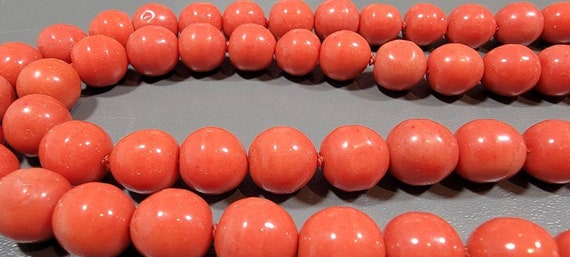 coral glass bead necklace shiny vintage strand - image 4