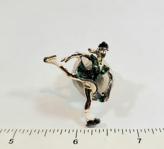 ice skater brooch vintage sixties gold tone green enamel cute