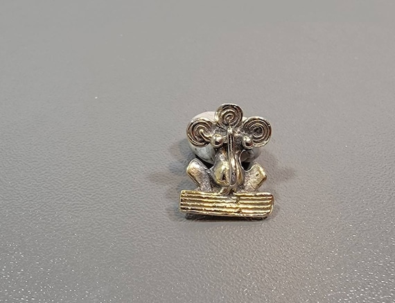 frog tie tack sterling silver precolumbian design museum jewelry