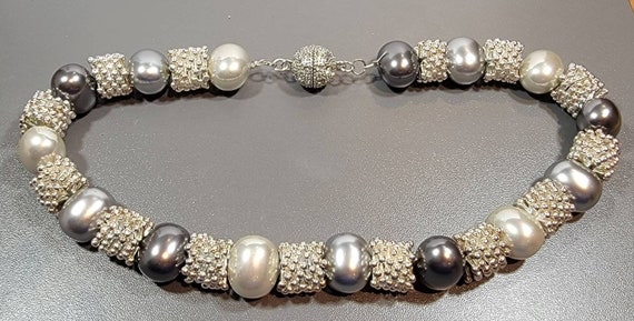 jumbo pearl necklace grey white black silver tone rhinestone clasp
