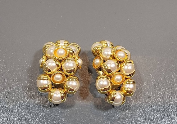 Pearl earrings rhinestone Clip Pearls Classic gold plated large boom boom fashion style
