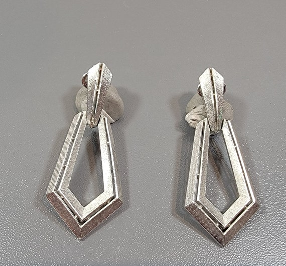trifari Earrings silver tone clip on dangles