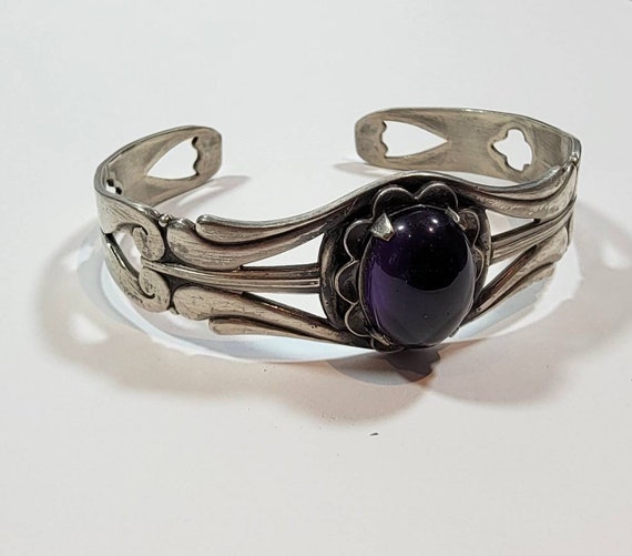 amethyst cabochon bracelet silver tone metal cuff - image 4