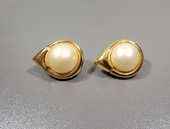 Ciner earrings Mabe Pearl earrings top quality clip on teardrop shape