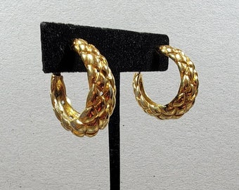 Trifari Earrings hoops gold tone dangles Clip on quilted pattern