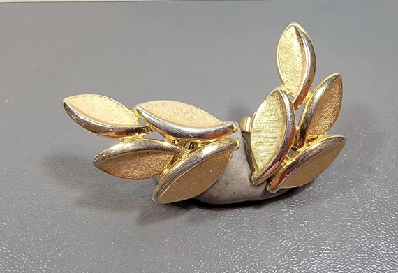 Trifari earrings gold tone clips classic leaf shape