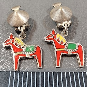 dala horse earrings sweden souvenir clip on enamel vintage
