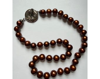 Collana BJ in argento sterling 925 con perle d'acqua dolce color cioccolato e libellula
