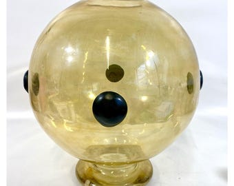 Vaso a sfera in vetro soffiato pesante scandinavo vintage di metà secolo, ambra e nero, 13 pollici