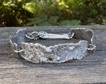 Armband im Stil des Brutalismus aus oxidiertem Sterlingsilber – recyceltes Silber