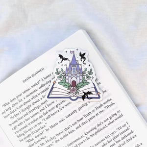 Dragon Vinyl Sticker | Dragon Fantasy Book | Kindle Sticker | Fantasy Sticker | Fantasy Reader