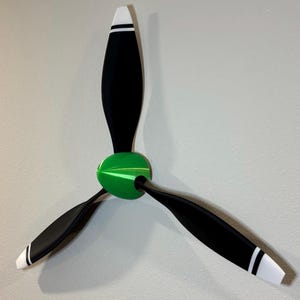 28" Wall-Mounted 3D-Printed 3-Blade Propeller and Nosecone | Aviation-Themed Wall Art | Includes Mounting Hardware