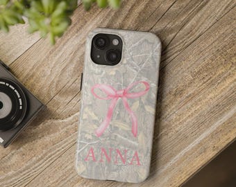 Capa de celular camuflada personalizável com laço coquette: capa protetora para iPhone, Android e Pixel