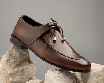 Timeless Elegance: Dark Brown Leather Shoes"