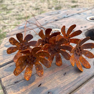 Rusty Metal Daisy Flowers (Set of 6): Handmade Rustic Industrial Decor